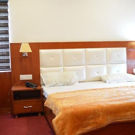 Galleu Hill Resort Shimla Exterior foto