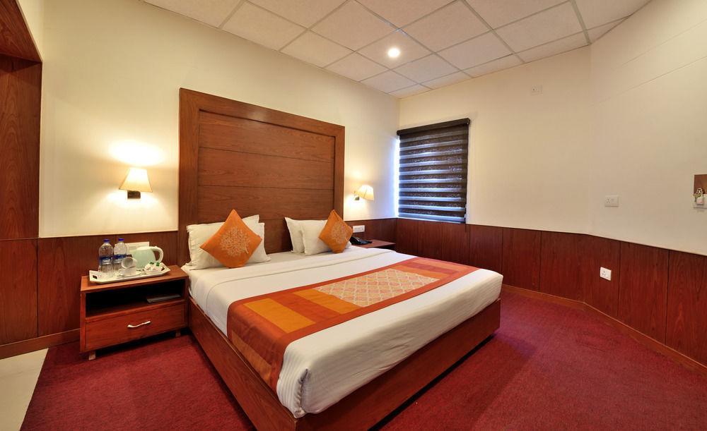 Galleu Hill Resort Shimla Exterior foto